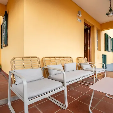 Flowers Island House 7 *