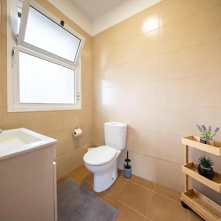 Flowers Island House 7 *